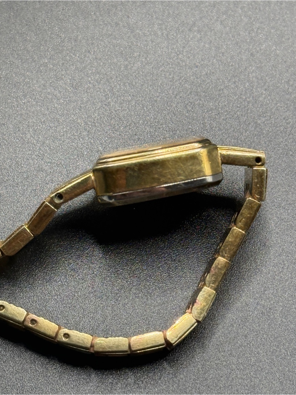Vintage 1981 Bulova Dainty Gold Watch Roman Numeral Petite Cocktail Quartz P1 - Picture 3 of 6